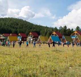 Хүүхдийн зуслангуудын 2025 оны ээлжийн ХУВААРЬ, ҮНЭ
